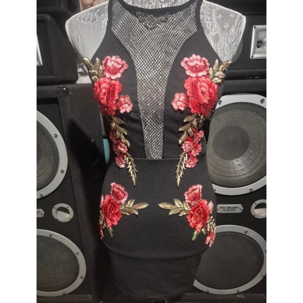 Forever 21 Bodycon Floral Dress with Sheer Plunge size small